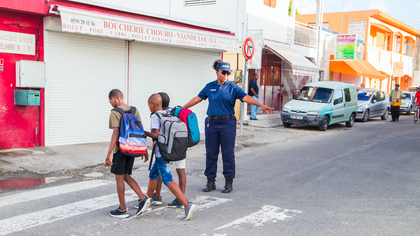 SÉCURITÉ : la Ville de Sainte-Anne mène un programme ambitieux de sécurisation des abords des établissements scolaires du territoire