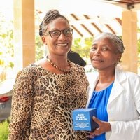 Michelle Maxo et Muriel Aloph, directrice de l'environnement de la Ville