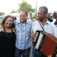 Le Maire avec Reynoir Casimir dit Négoce et son accordéon