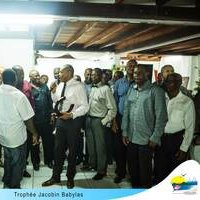 Le maire entouré des amis cyclistes de Babylas Jacobin.